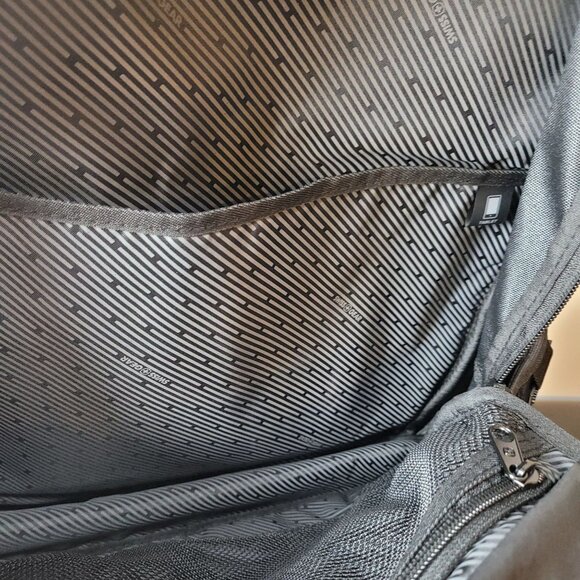 Swiss Gear Black Laptop Backpack W/ Tablet Pocket & Airflow Design - Picture 7 of 15